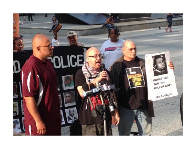 Speaking at August 18 Chicago press conference to support protest in Ferguson: Gregory Koger (middle), a revolutionary communist and former prisoner who had just returned from Ferguson; Tio Hardiman (left), executive director of Violence Interrupters, Inc., who saluted the youth of Ferguson. Revolution photo. Speaking at August 18 Chicago press conference to support protest in Ferguson: Gregory Koger (middle), a revolutionary communist and former prisoner who had just returned from Ferguson; Tio Hardiman (left), executive director of Violence Interrupters, Inc., who saluted the youth of Ferguson. Revolution photo.