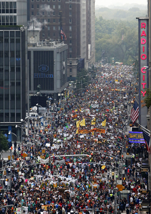 View shown of whole people's climate march from above