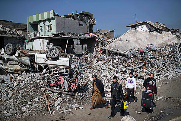 Mosul, Irak, 24 de marzo, la zona azotada por un ataque aéreo estadounidense el 17 de marzo que dejó 230 muertes. 