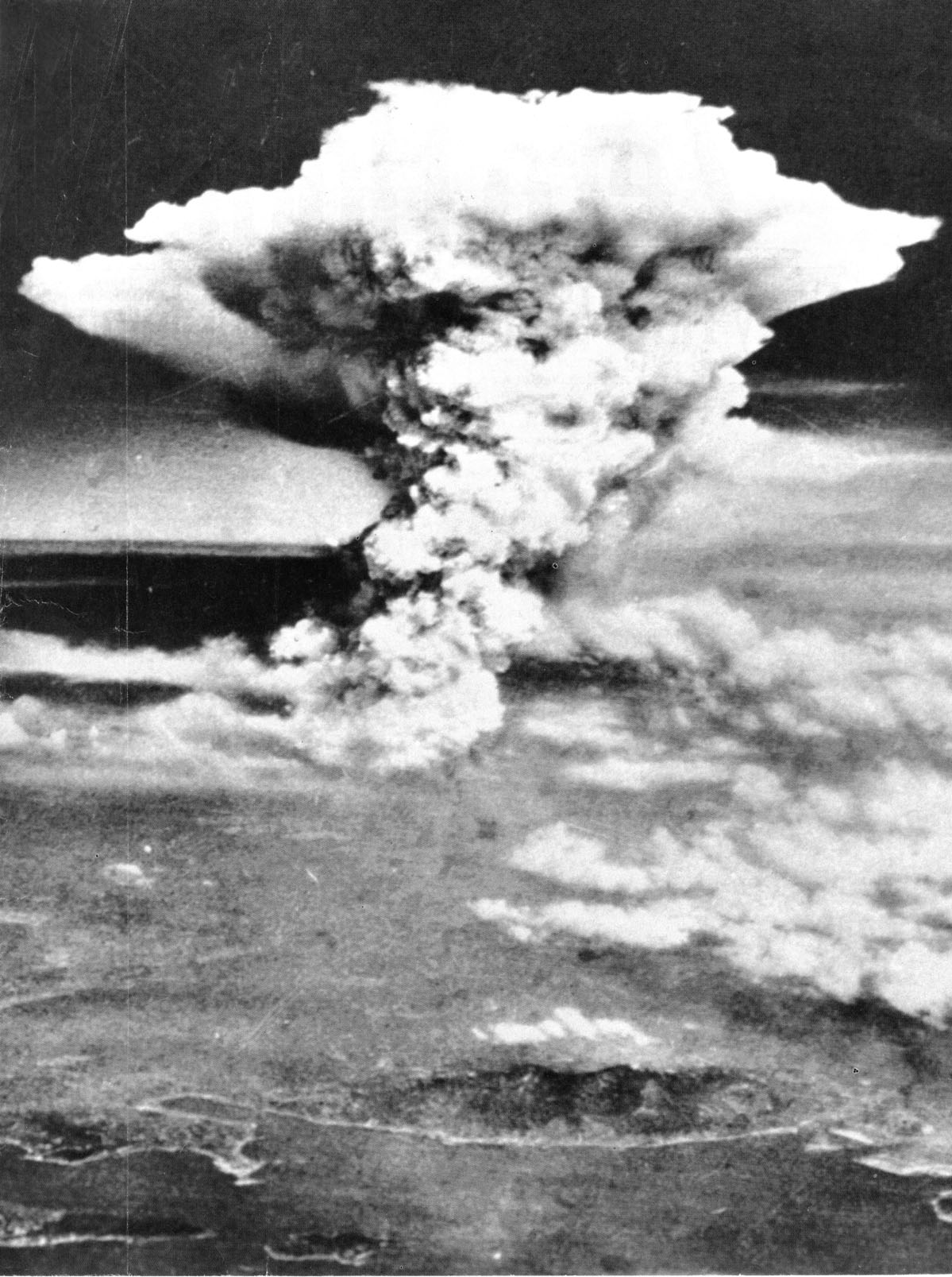 Hongo nuclear sobre Hiroshima.